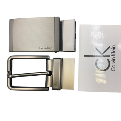 Schwarzer Ledergürtel mit austauschbarer Doppelschnalle