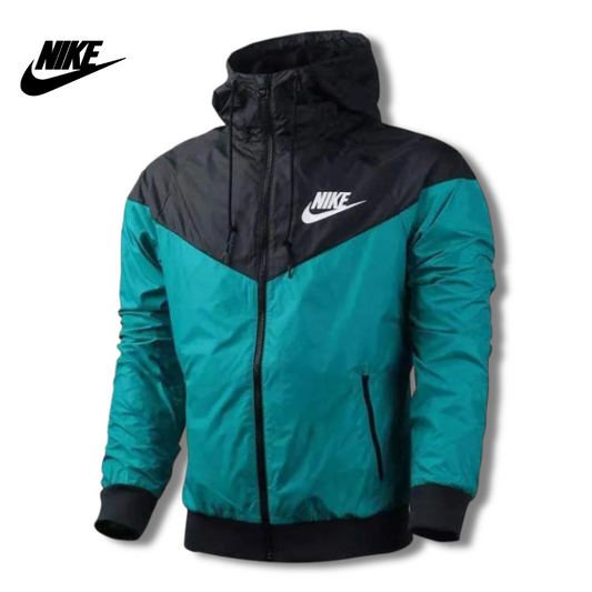Nike- Windjacken mit Kapuze