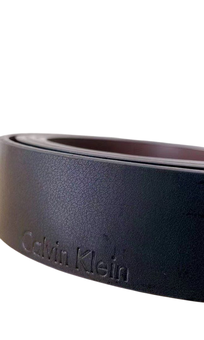 Schwarzer Ledergürtel mit austauschbarer Doppelschnalle